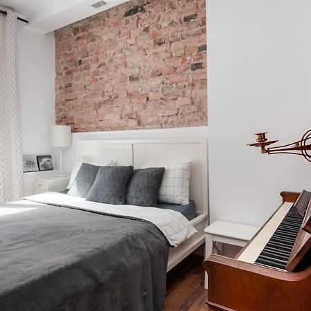 Piano Apartment W Sercu Starego Miasta Danzig Exterior foto
